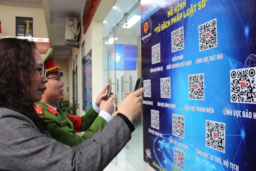 Phường Cầu Tre (quận Ngô Quyền) ra mắt mô hình “Tủ sách pháp luật số”